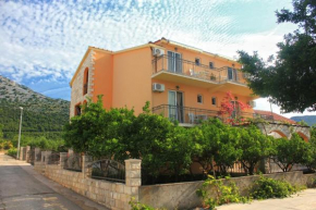 Apartments with a parking space Orebic, Peljesac - 10194